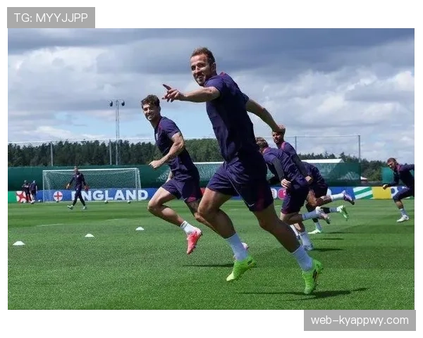 哈里·凯恩如何从替补蜕变为英超射手王：关键成长节点解析